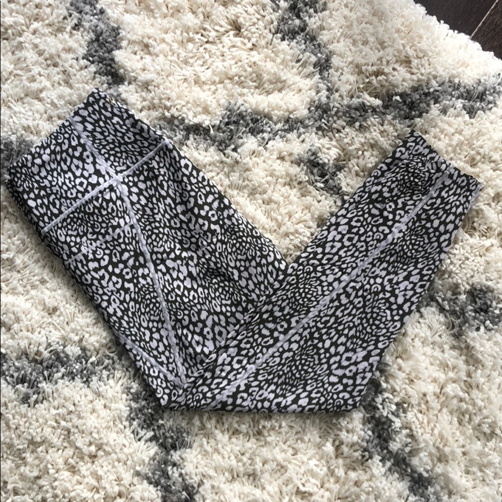 Lavender Leopard Workout Leggings with Pockets